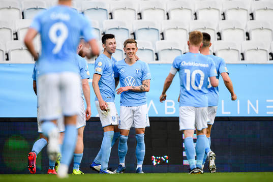 Bläddra bland fler bilder av Fotboll, Allsvenskan, Malmö FF - Varberg