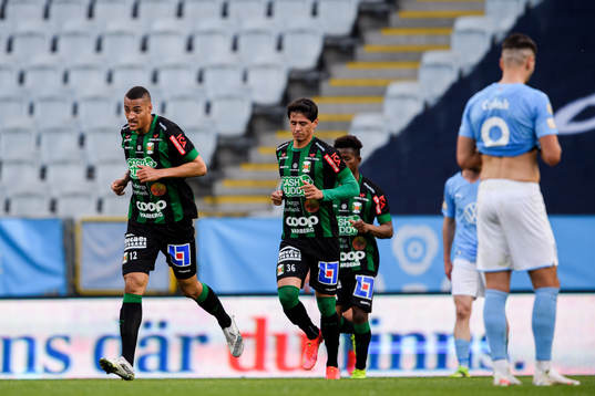 Varbergs Simon Karlsson Adjei och Jean Carlos De Brito