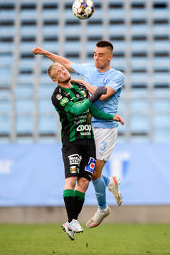 Varbergs Albin Mörfelt   och Malmö FFs Jonas Knudsen