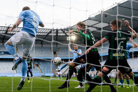 Malmö FFs Lasse Nielsen gör 2-1