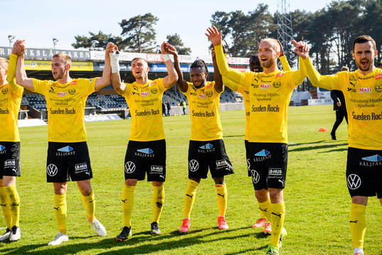 Mjällbys spelare jublar