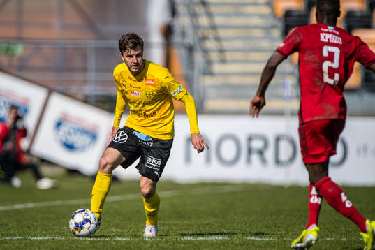 Mjällbys Joel Nilsson och Östersunds Patrick Kpozo