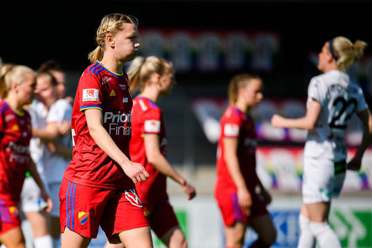 Djurgårdens Sara Olai  deppar efte Rosengårds 1-0 mål