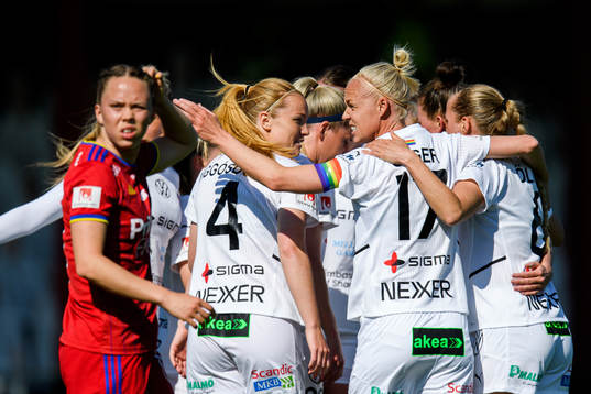 Rosengårds Glódís Perla Viggósdóttir och Caroline