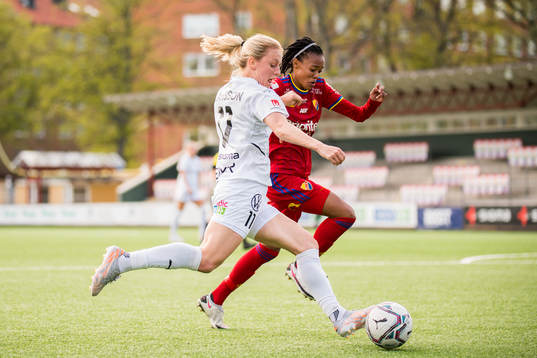 Rosengårds Mimmi Larsson och Djurgårdens Linda Maserame