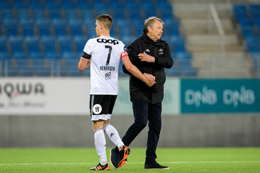 Markus Henriksen and Åge Hareide, head coach of Rosenborg