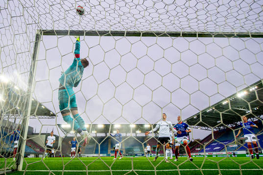 Goalkeeper Kristoffer-August Klaesson of Vålerenga saves
