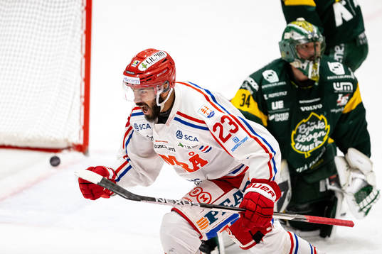 Timrås Jeremy Boyce-Rotevall jublar
