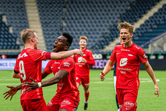 Karamoko Daouda Bamba of Brann celebrates