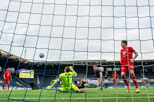 Håkon Eikemo Opdal of Brann and Fredrik Torsteinbø of
