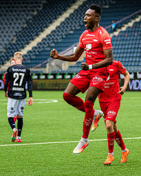 Karamoko Daouda Bamba of Brann celebrates