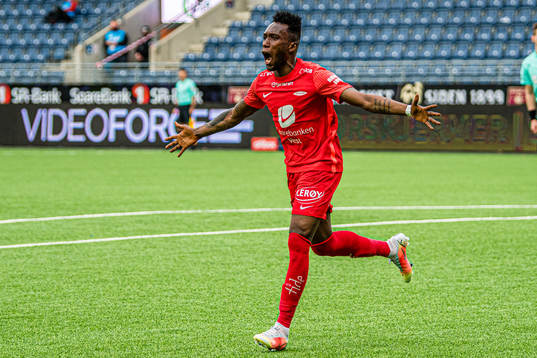 Karamoko Daouda Bamba of Brann celebrates