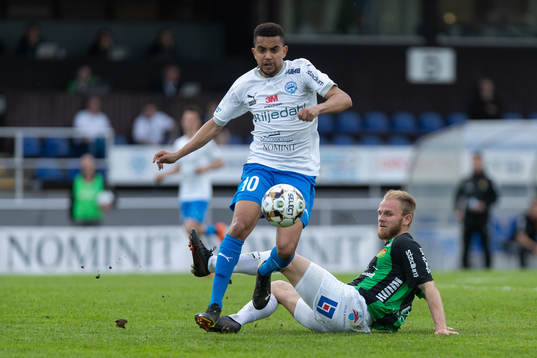 Värnamos Erick Brendon och GAIS Niklas Andersen