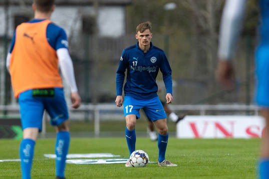 Värnamos Oscar Uddenäs värmer upp
