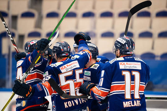 Växjös spelare jublar
