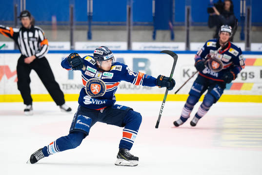 Växjös Pontus Holmberg jublar