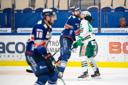 Växjös Tim Erixon och Rögles Leon Bristedt