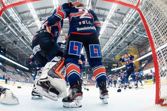 Växjös spelare jublar