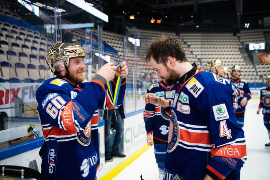 Växjös Erik Josefsson och Tim Erixon jublar med sina