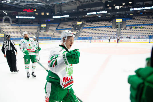 Rögles Olli Palola jublar