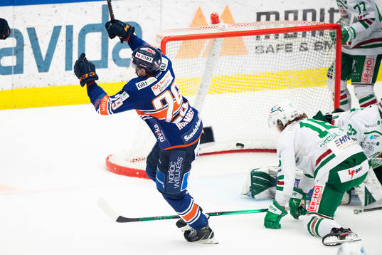 Växjös Pontus Holmberg jublar