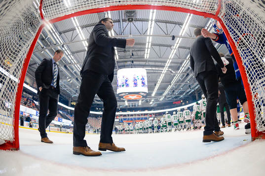 Rögles tränare Cam Abbott och assisterande tränare Cory