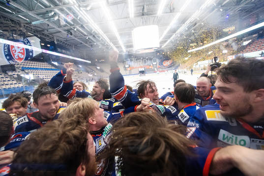 Växjös spelare jublar