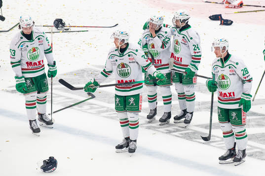 Rögles Samuel Jonsson och Marco Kasper  deppar efterr