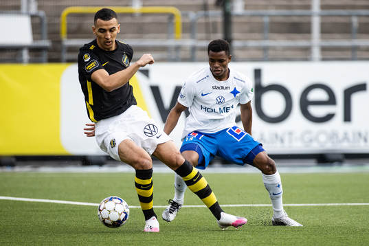 s Nabil Bahoui och IFK Norrköpings Ishaq Abdulrazaq