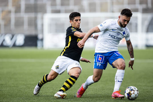 s Nicolas Stefanelli och IFK Norrköpings Sead Haksabanovic