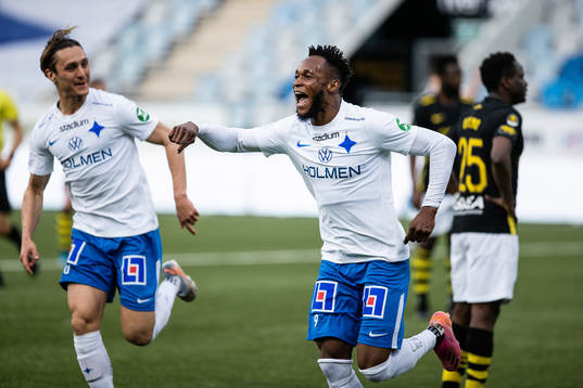 IFK Norrköpings Samuel Adegbenro jublar
