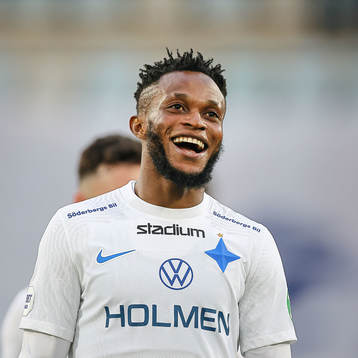 IFK Norrköpings Samuel Adegbenro jublar