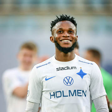 IFK Norrköpings Samuel Adegbenro jublar