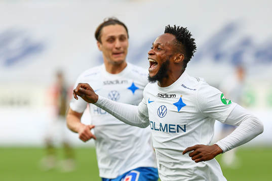 IFK Norrköpings Samuel Adegbenro jublar