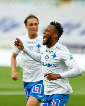 IFK Norrköpings Samuel Adegbenro jublar