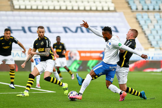 s Sebastian Larsson