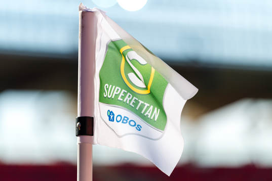 Flagga med Superettan logo