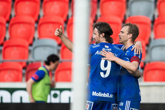 Sundsvalls Linus Hallenius och Pontus Engblom jublar