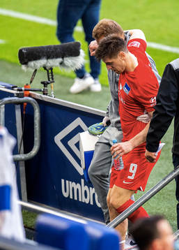 Fotboll, Bundesliga, Schalke 04 - Hertha Berlin Verletzung,