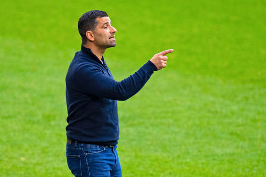 Fotboll, Bundesliga, Schalke 04 - Hertha Berlin Trainer