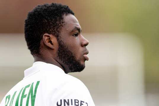 Hammarbys Loué Bayere Junior före fotbollsmatchen i