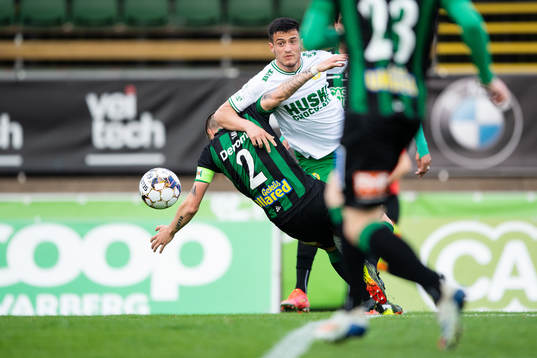 Varbergs Jon Birkfeldt och Hammarbys Astrit Selmani