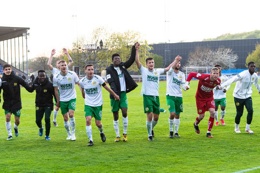 Hammarbys spelare jublar