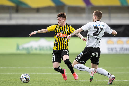 Häckens Tobias Heintz  och Örebros Andreas Skovgaard