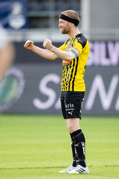 Häckens Rasmus Lindgren jublar