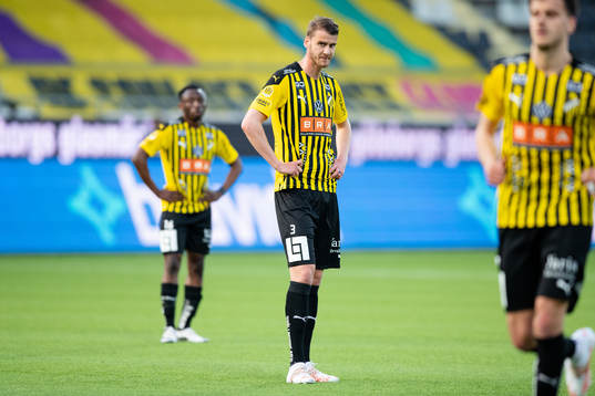 Häckens Johan Hammar deppar i slutet av fotbollsmatchen i