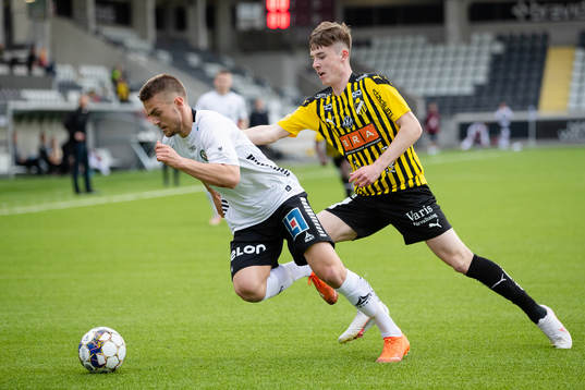 Örebros Benjamin Hjertstrand och Häckens Patrik Wålemark