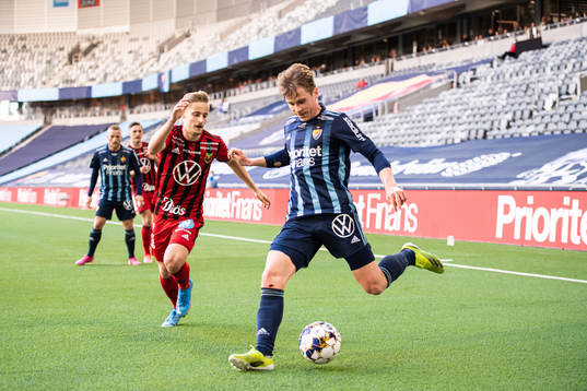 Östersunds Henrik Bellman och Djurgårdens Rasmus Schüller