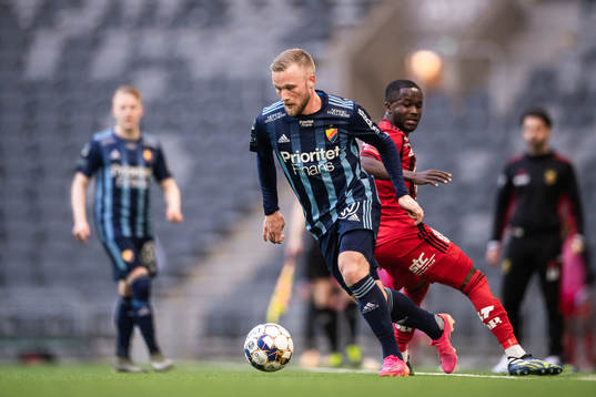 Djurgårdens Nicklas Bärkroth och Östersunds Frank Arhin