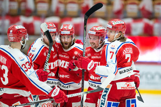 Timrås Jonathan Dahlén jublar